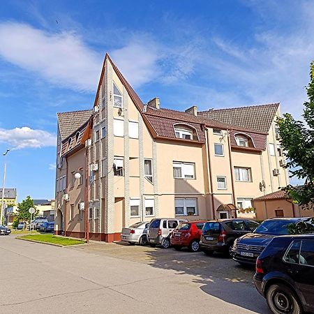 Studio Eleven Kisvarda Exterior photo
